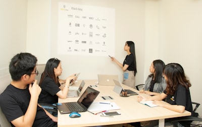 投資勉強会、銘柄発表